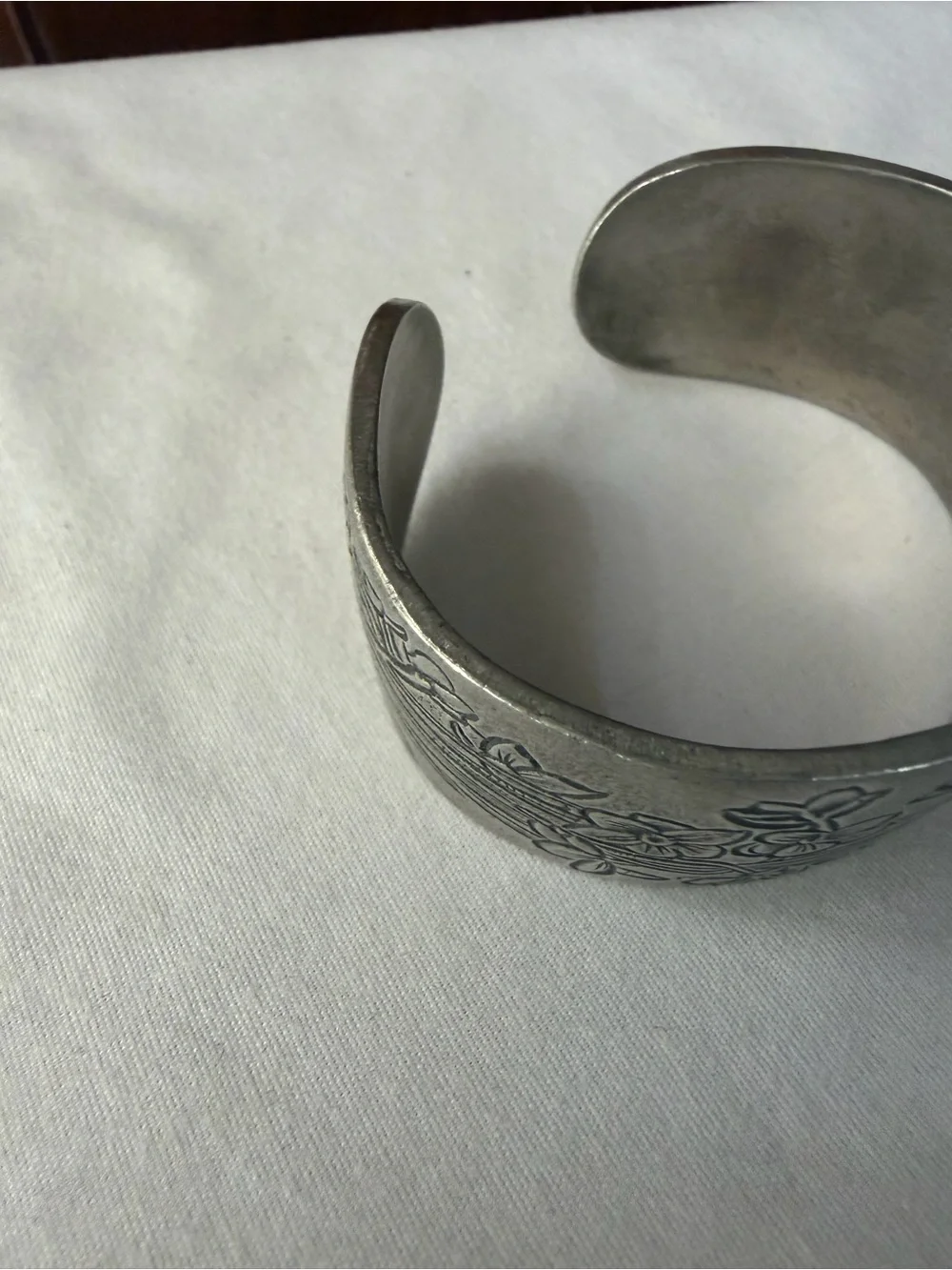 Salisbury Pewter December Narcissus Birth Month Floral Cuff Bracelet